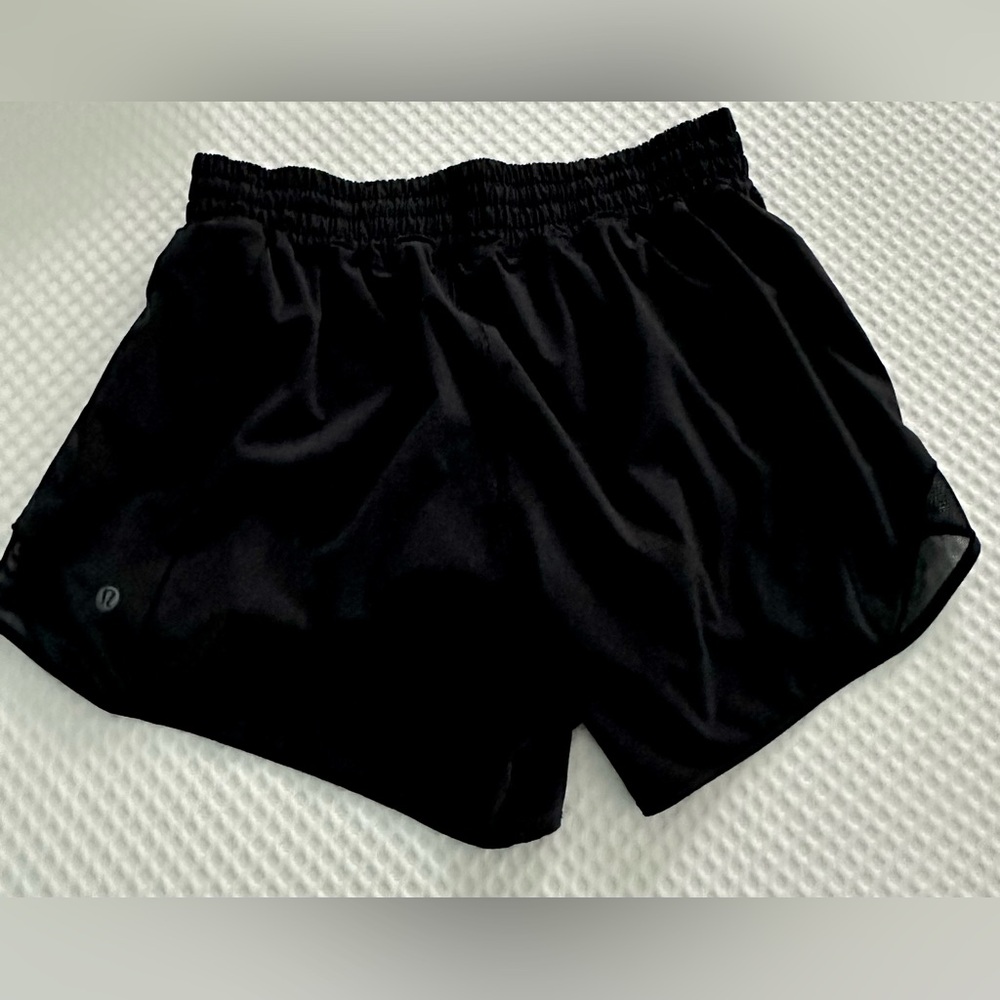 Lululemon size 10 shorts with side zip